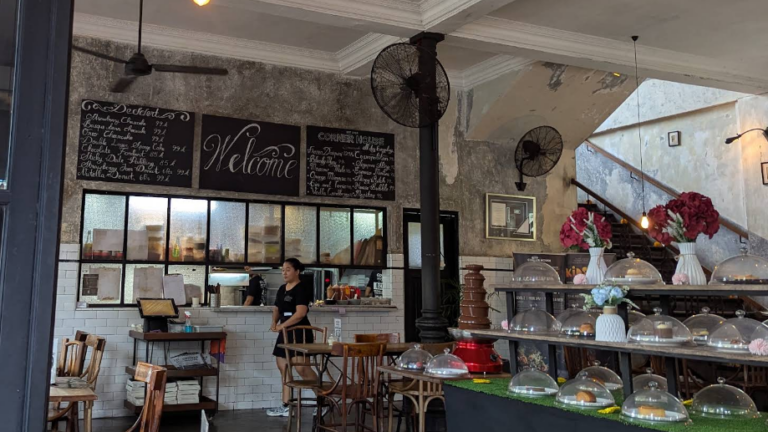 International Dining in Seminyak: Diverse Flavors for Lunch and Dinner